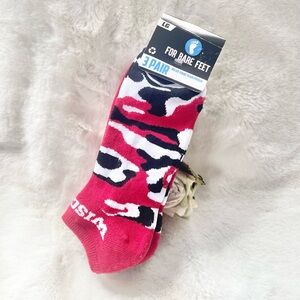 New with tags UNIVERSITY OF WISCONSIN 3 PK SOCKS Red, white and Black with LOGO